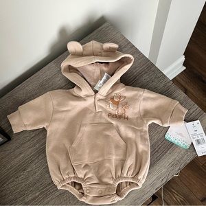Disney Baby Pooh long sleeve onesie with hood